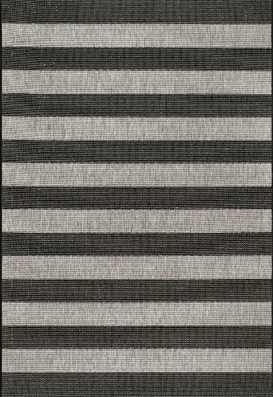 Chevron Stripes Indoor/Outdoor Rug | Black