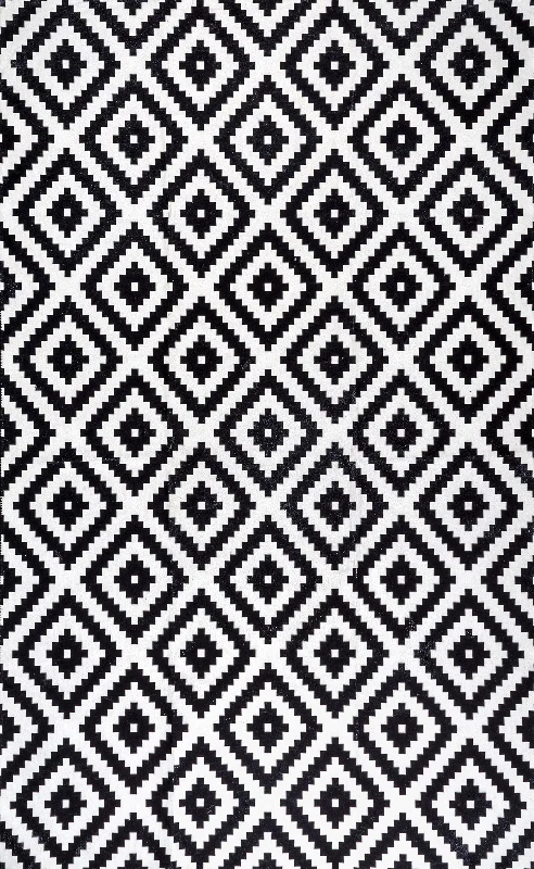 Greta Scandinavia Diamond Washable Rug | Black